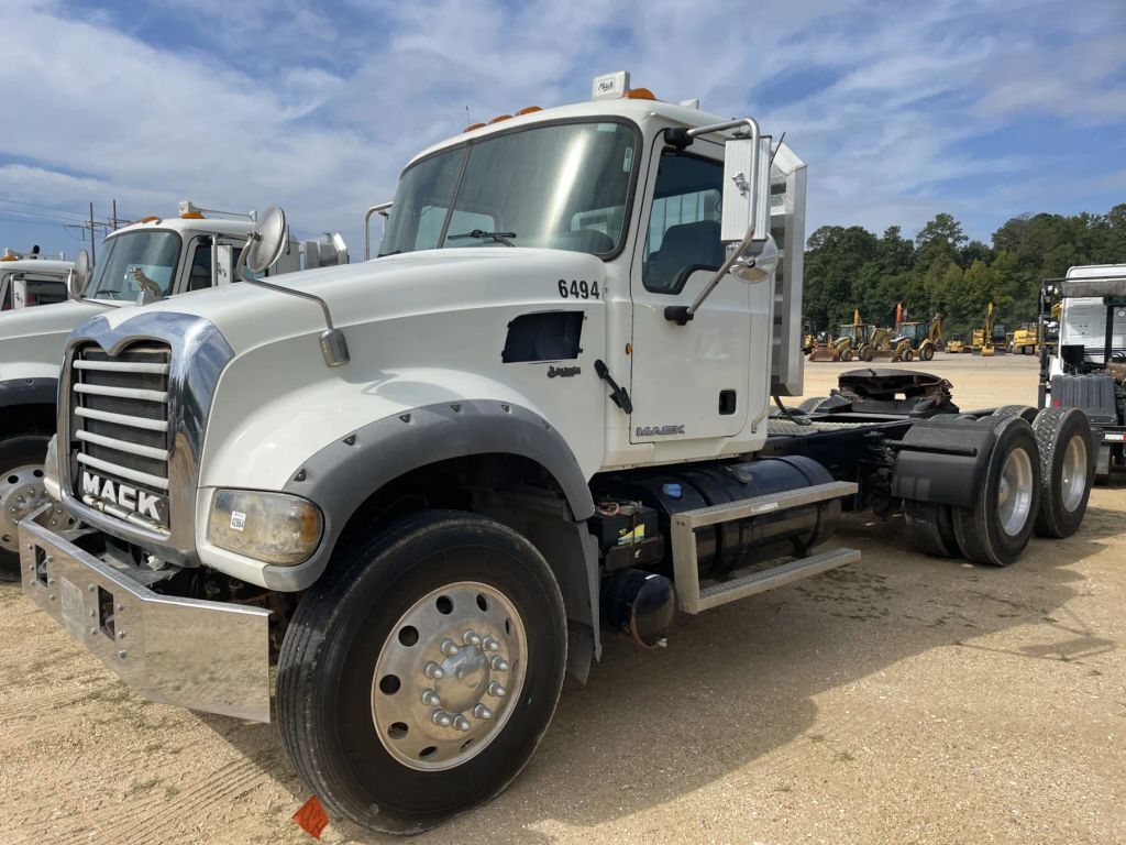 2014 Mack GU713 in Linden, NJ