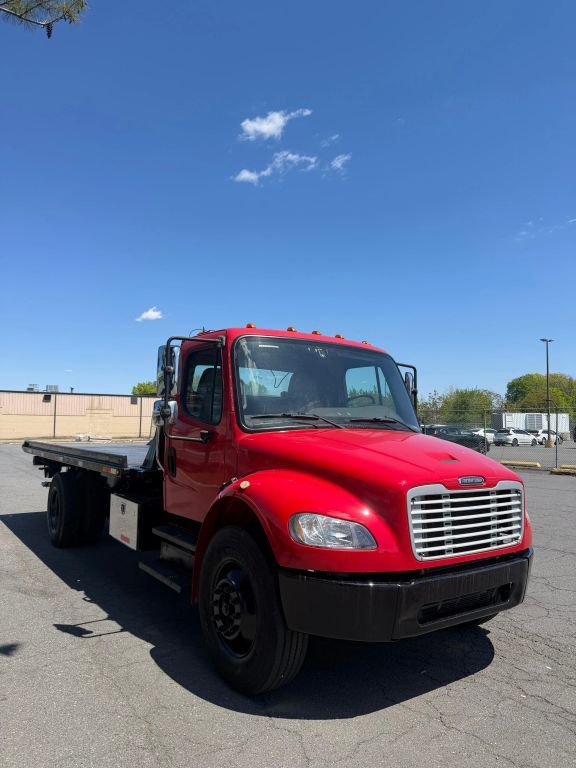 2014 Freightliner M106 in Linden, NJ