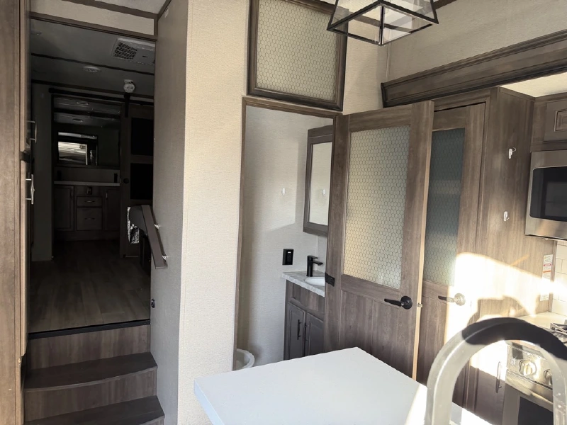 2022 GRAND DESIGN SOLITUDE 380FL