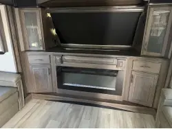 2022 GRAND DESIGN SOLITUDE 380FL
