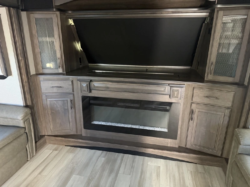 2022 GRAND DESIGN SOLITUDE 380FL
