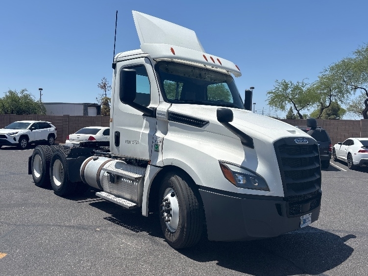 2020 FREIGHTLINER CASCADIA 126 in Phoenix, AZ