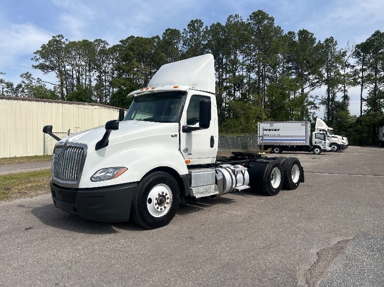 2020 INTERNATIONAL LT625 in Ocala, FL