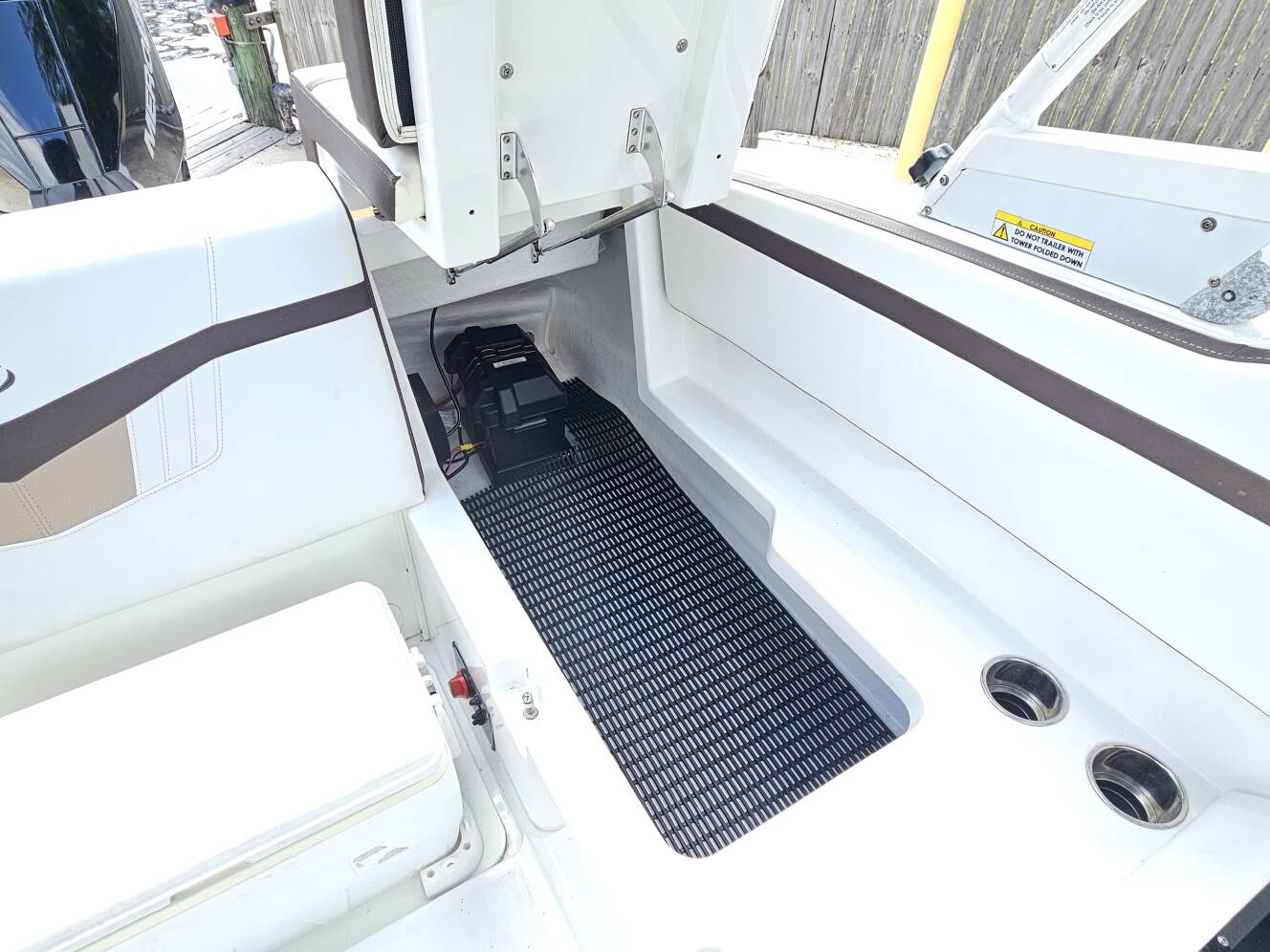 A photo of this 2020 Monterey M-225