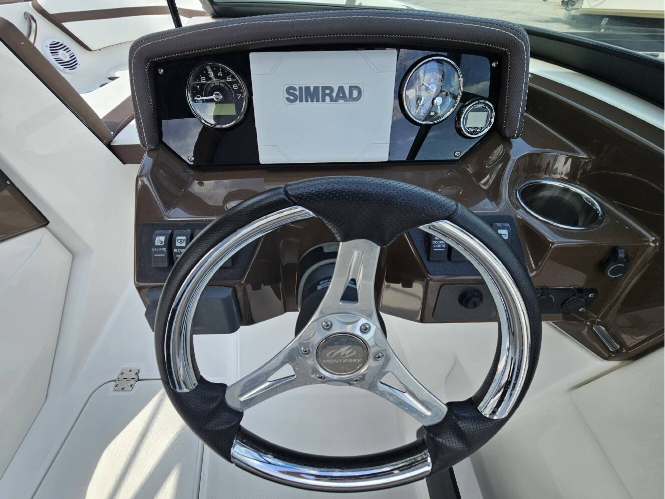 A photo of this 2020 Monterey M-225