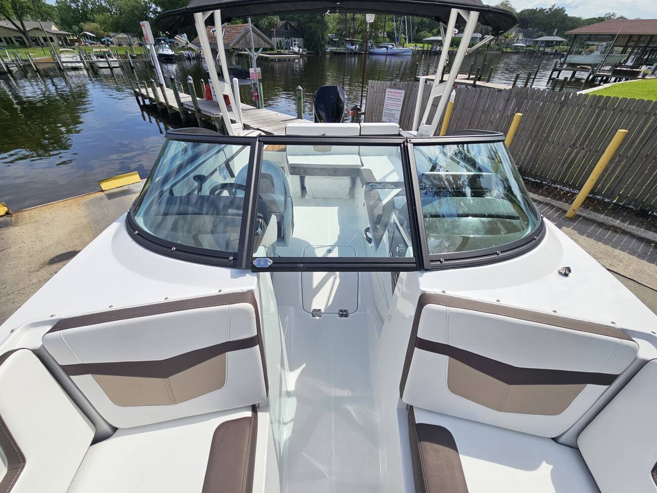 A photo of this 2020 Monterey M-225