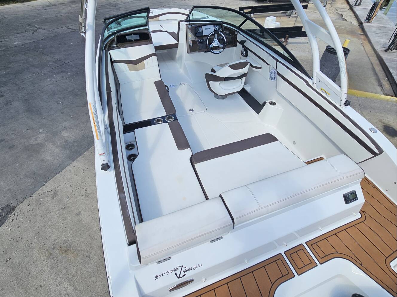 A photo of this 2020 Monterey M-225