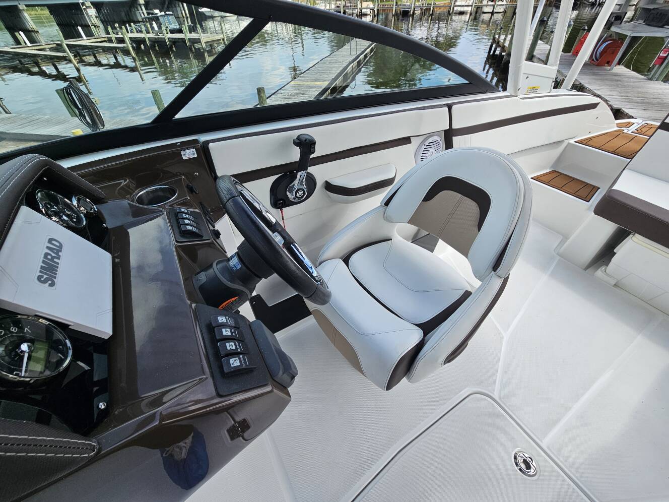 A photo of this 2020 Monterey M-225