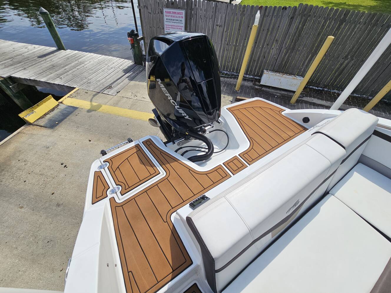 A photo of this 2020 Monterey M-225