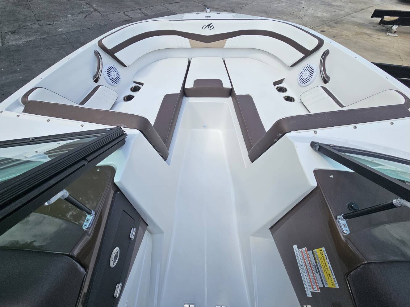 A photo of this 2020 Monterey M-225