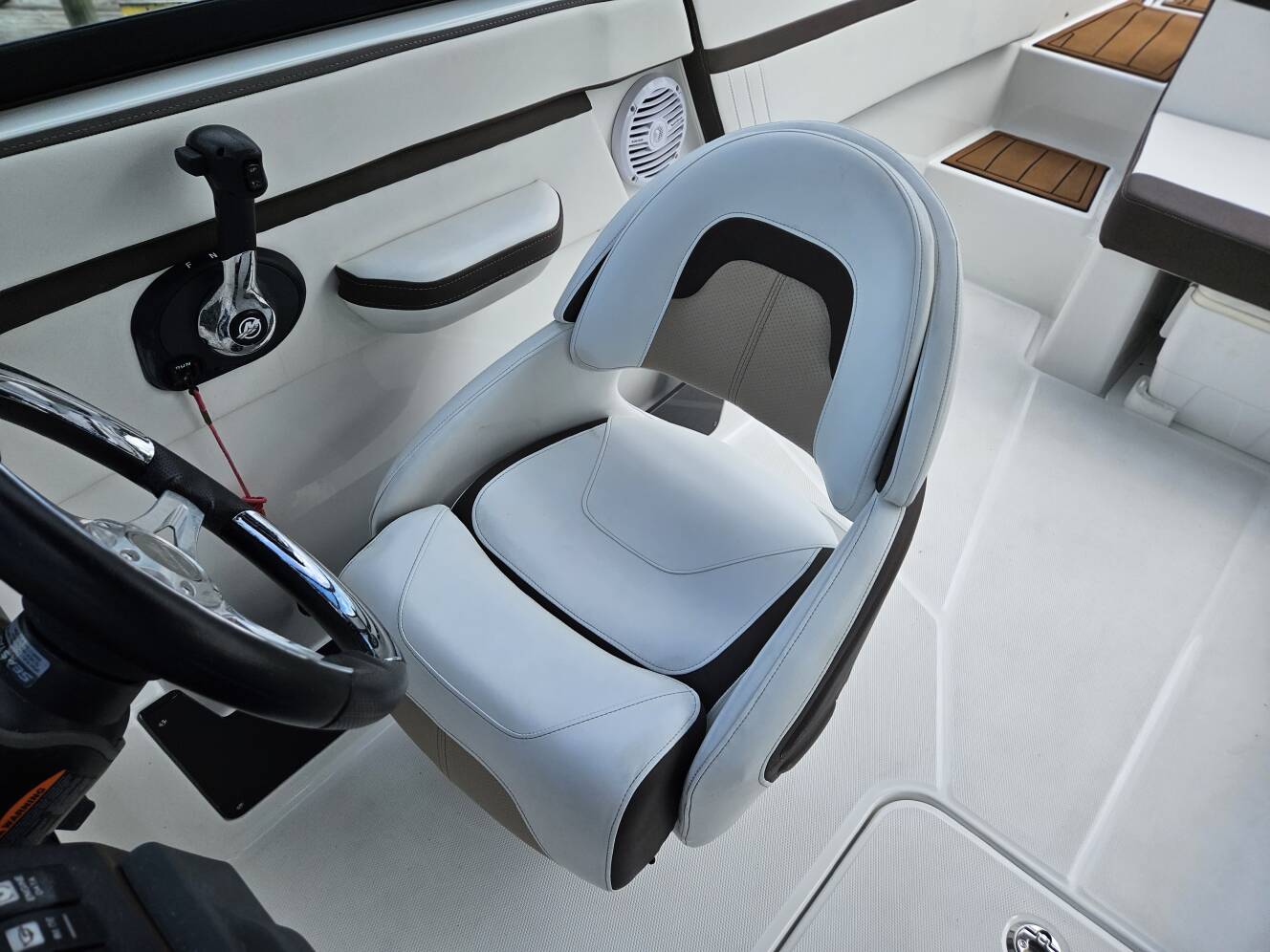 A photo of this 2020 Monterey M-225
