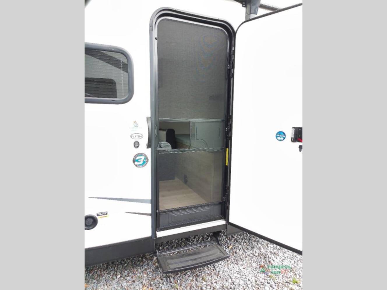 A photo of this 2025 Cruiser Embrace 17BH