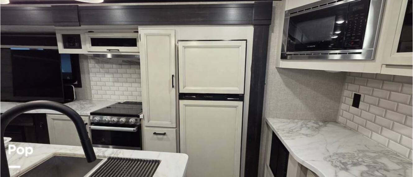 A photo of this 2023 Jayco White Hawk 32RL