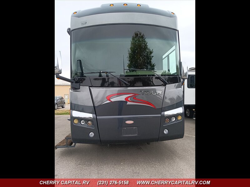 2010 Winnebago Tour 40BD in grawn MI