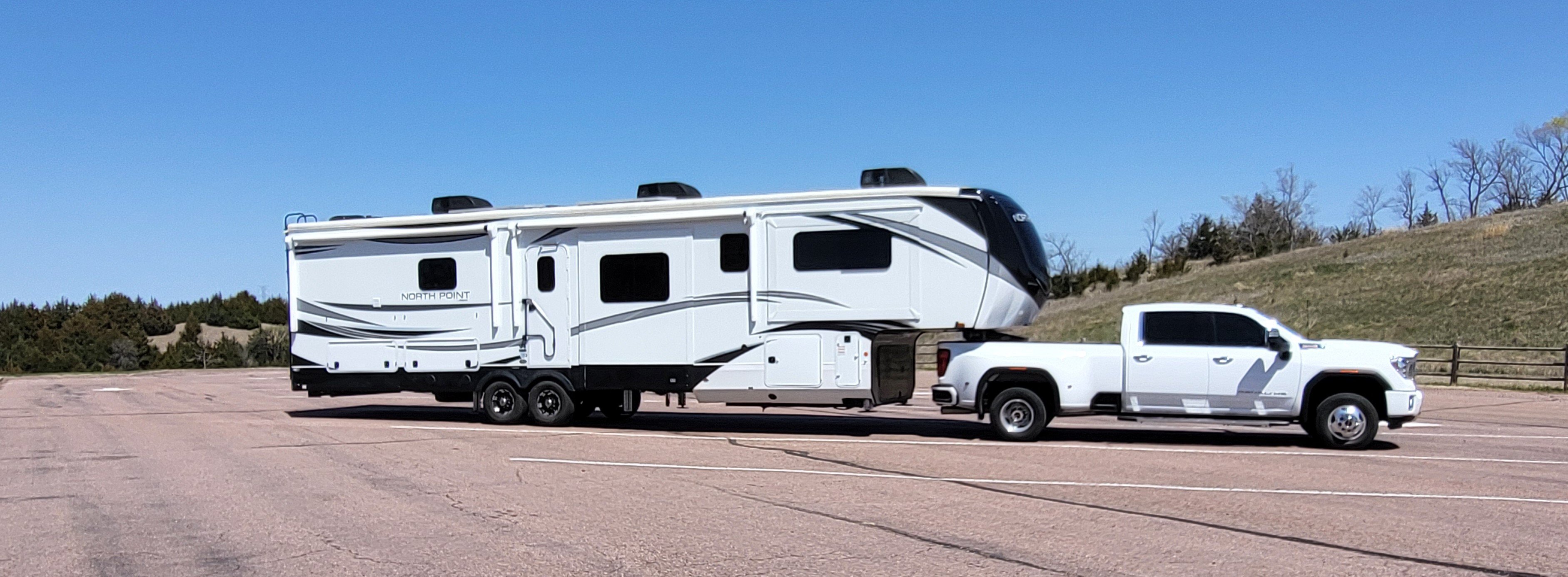 2022 Jayco NORTH POINT 382FLRB RV