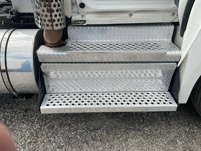 2018 KENWORTH T880
