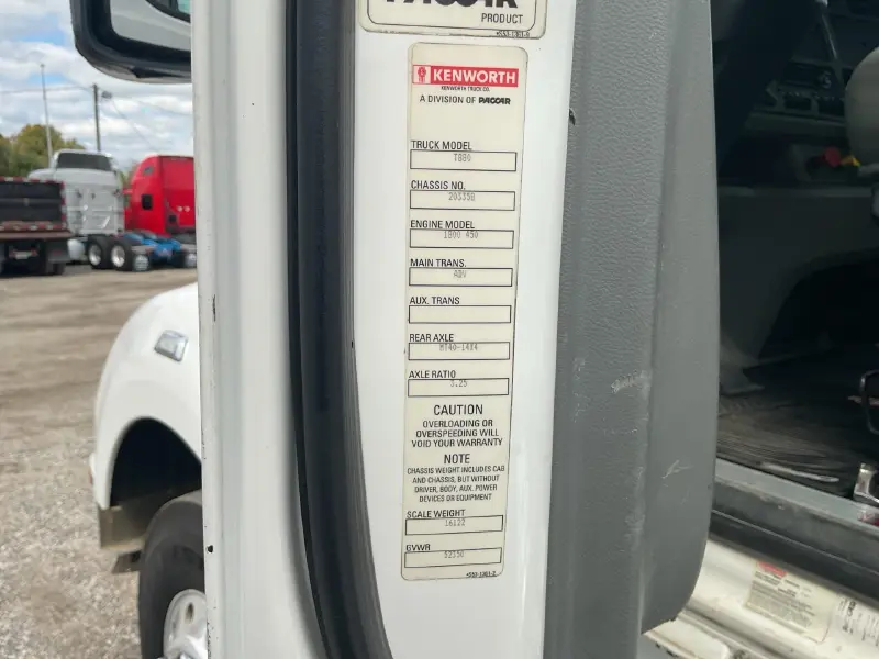 2018 KENWORTH T880