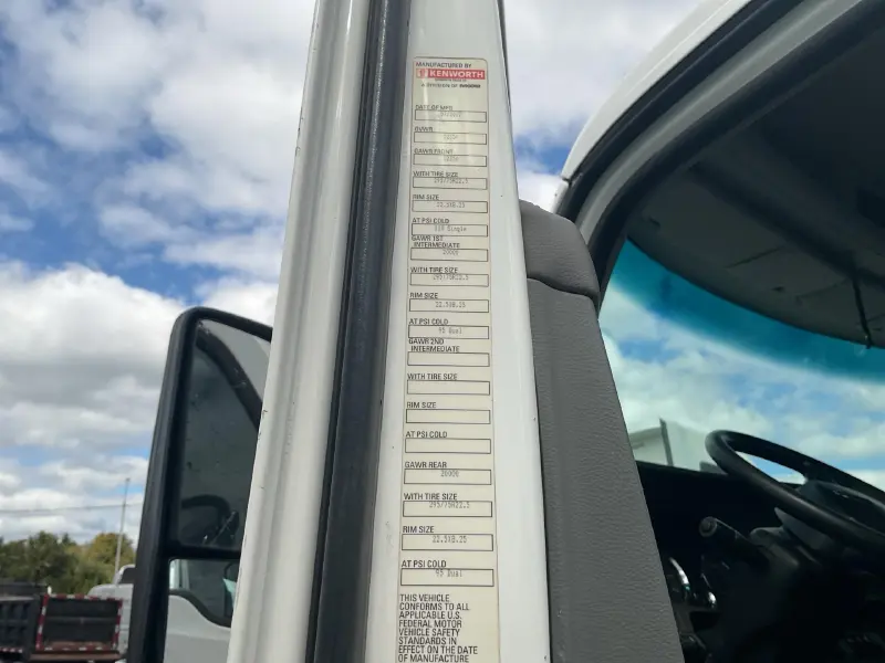 2018 KENWORTH T880