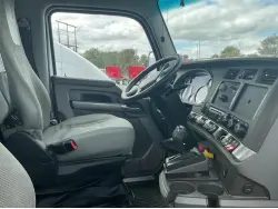 2018 KENWORTH T880