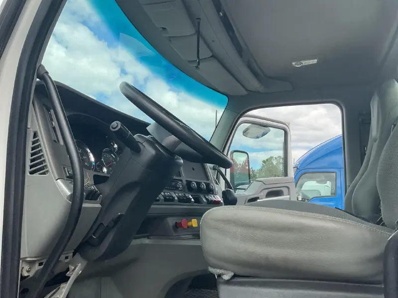 2018 KENWORTH T880