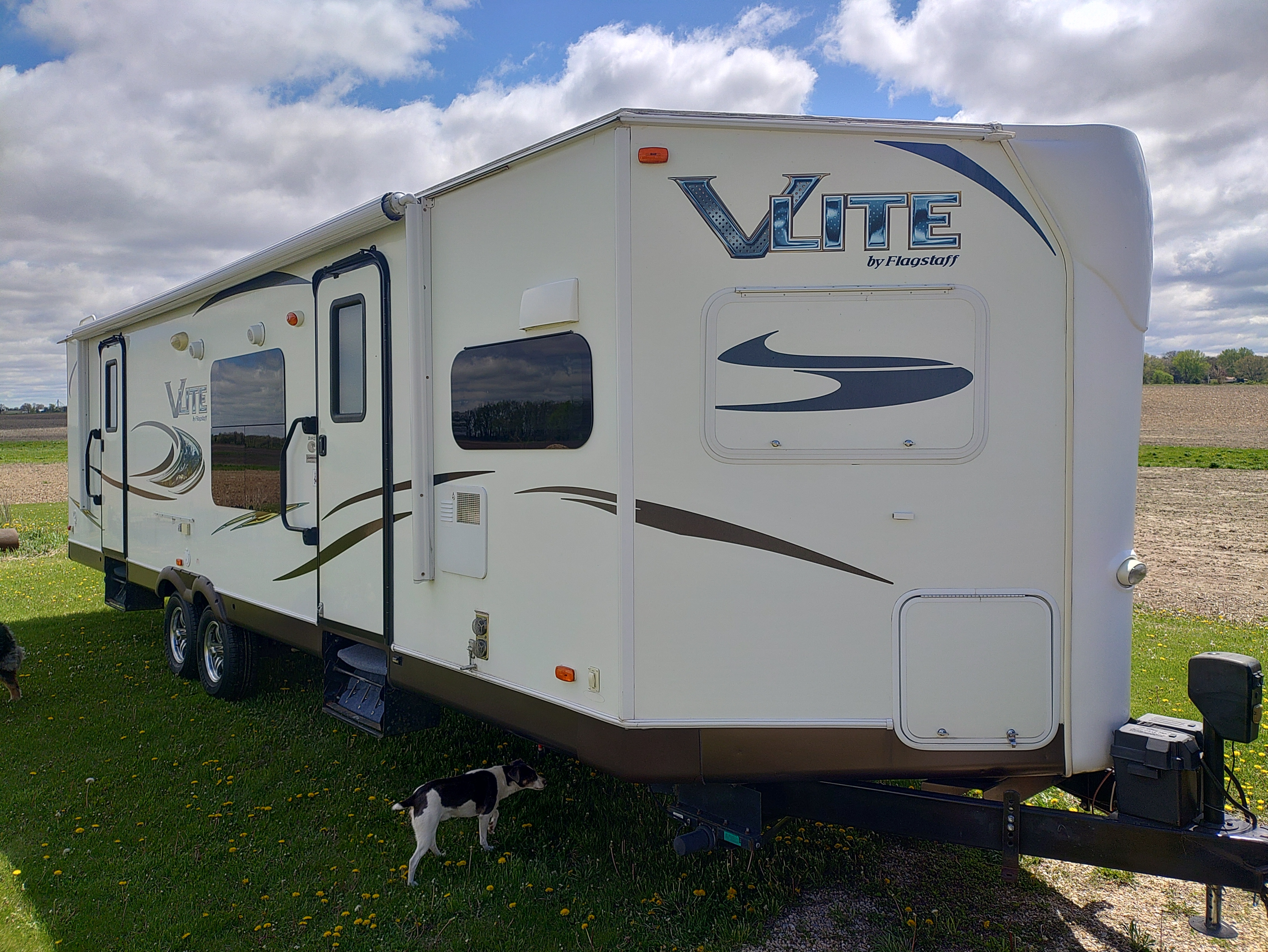 2015 Forest River FLAGSTAFF-V-LITE 30WFKSS in kirkland IL