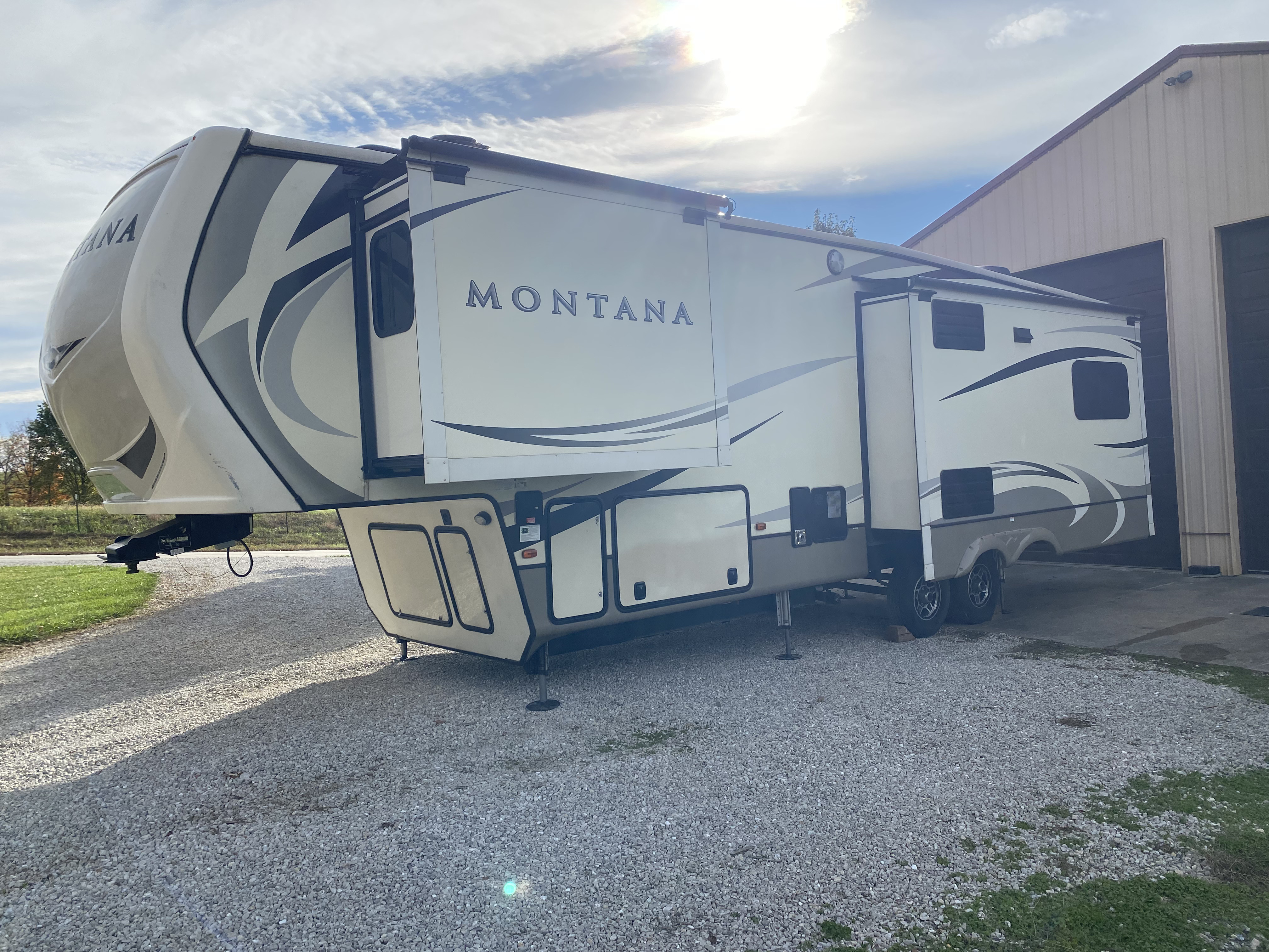 2018 Keystone MONTANA 3130RE in jefferson city MO