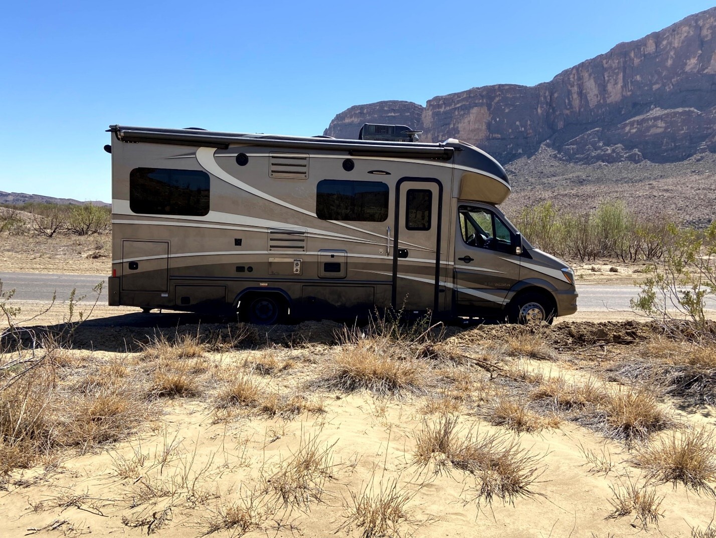2018 Dynamax Corp ISATA 3 SERIES 24 RW RV