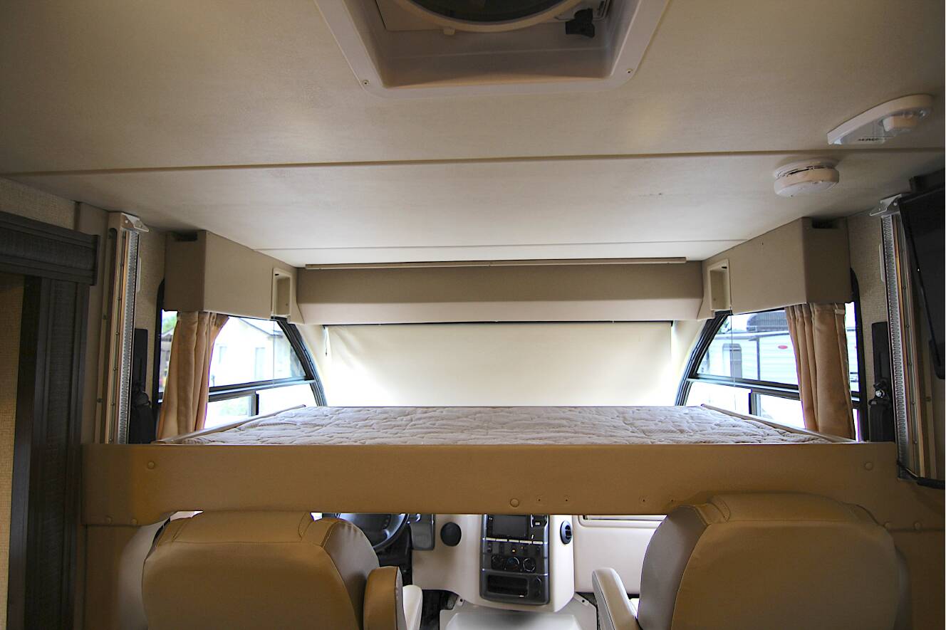 A photo of this 2017 Thor Motor Coach VEGAS 25.5
