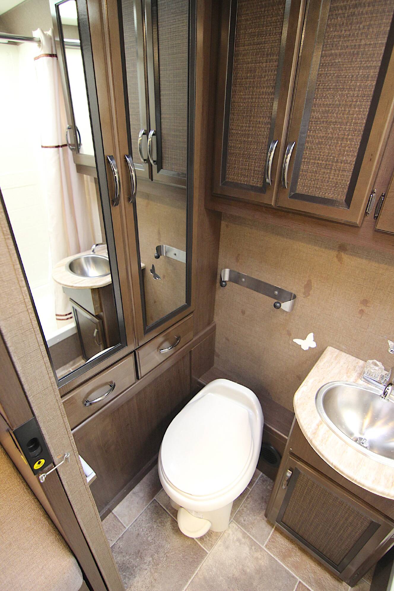 A photo of this 2017 Thor Motor Coach VEGAS 25.5
