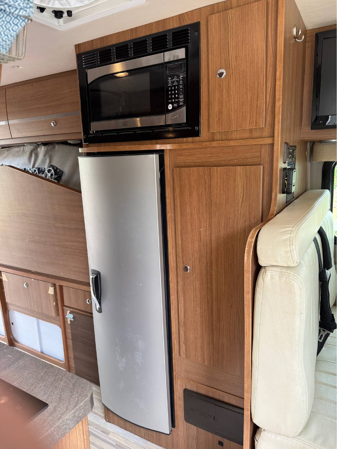 A photo of this 2015 Winnebago TRAVATO 59G