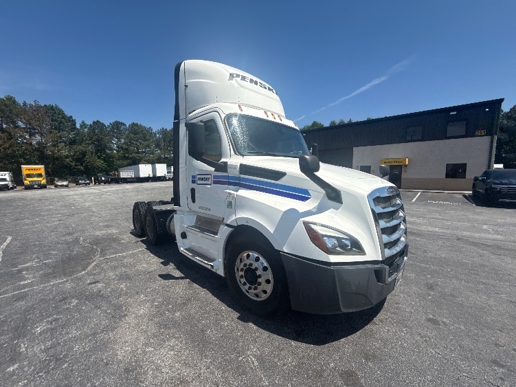 2020 FREIGHTLINER CASCADIA 126 in Kennesaw, GA