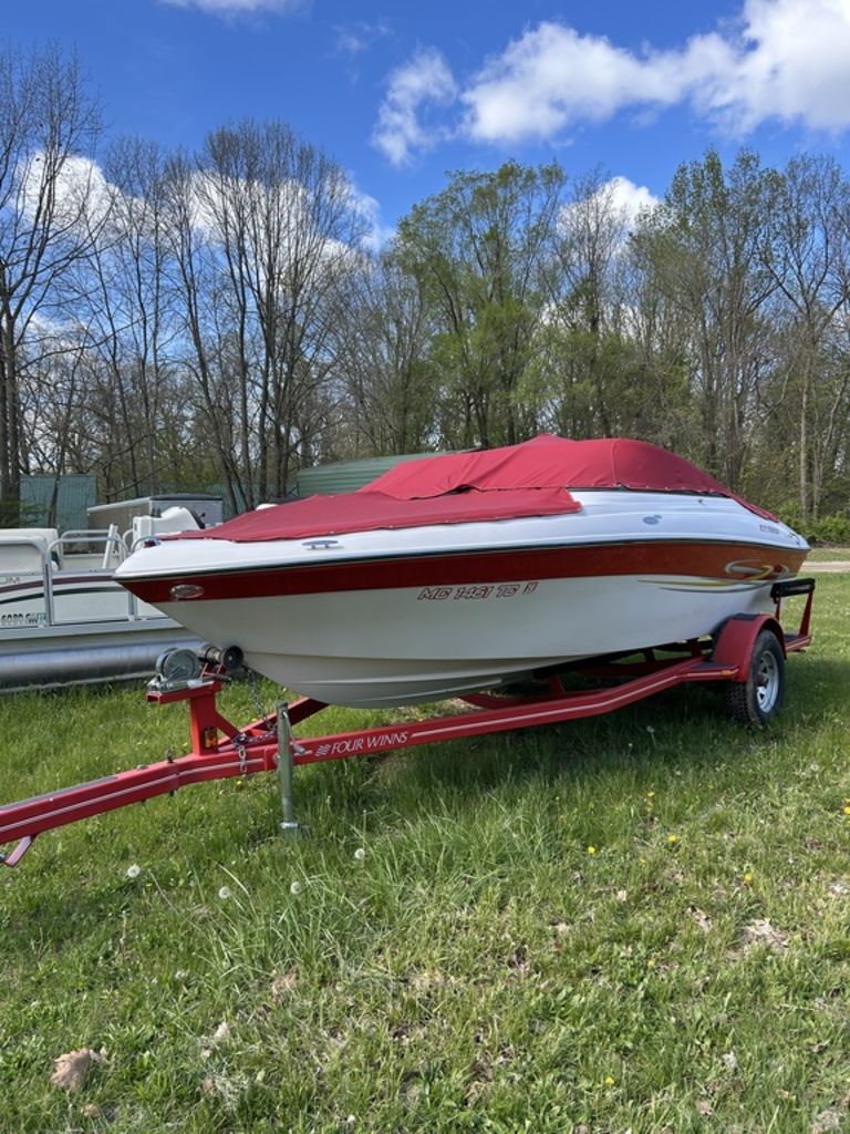2006 Four Winns 190 HORIZON in coldwater MI