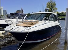 Sea Ray SLX 360 Preview image