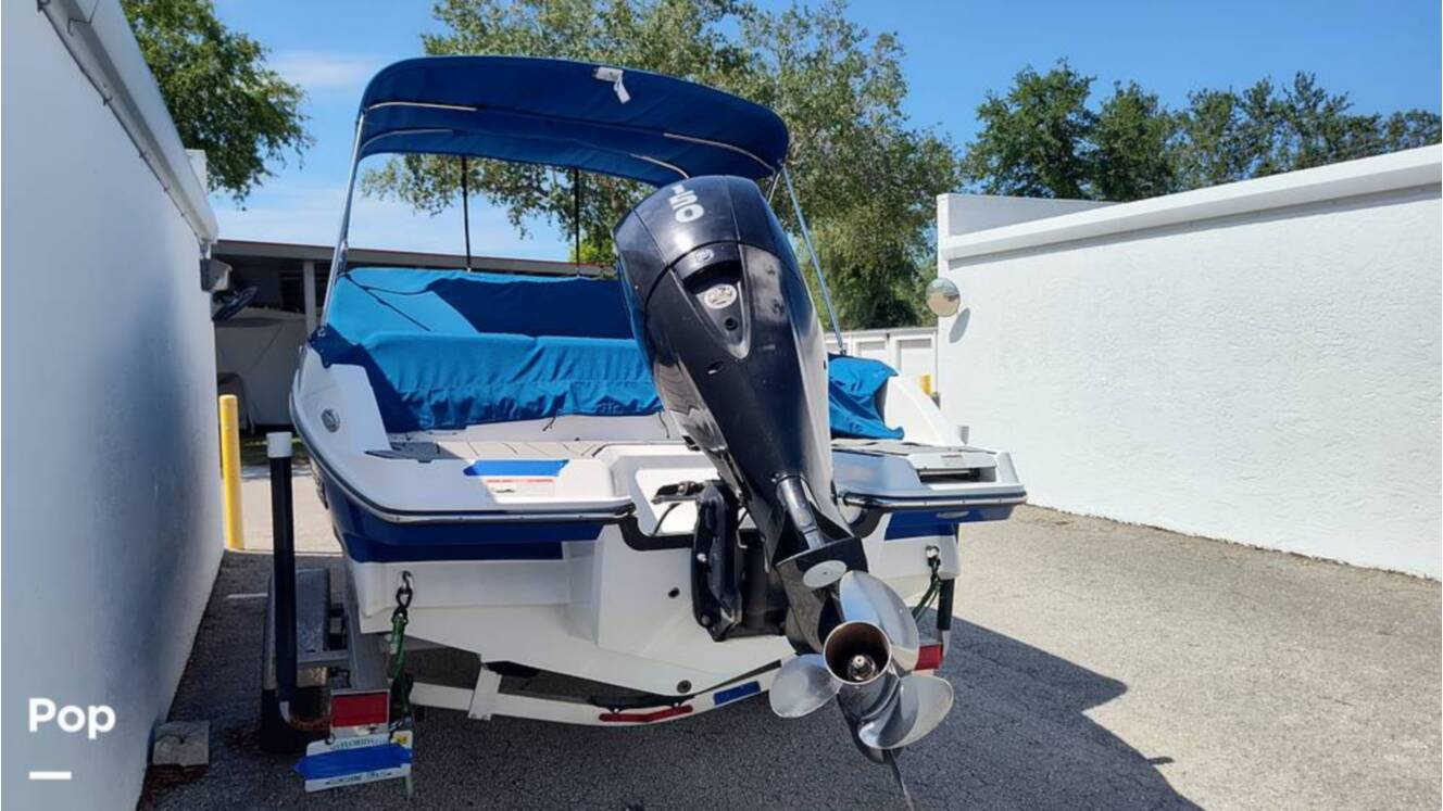 A photo of this 2020 Monterey M205