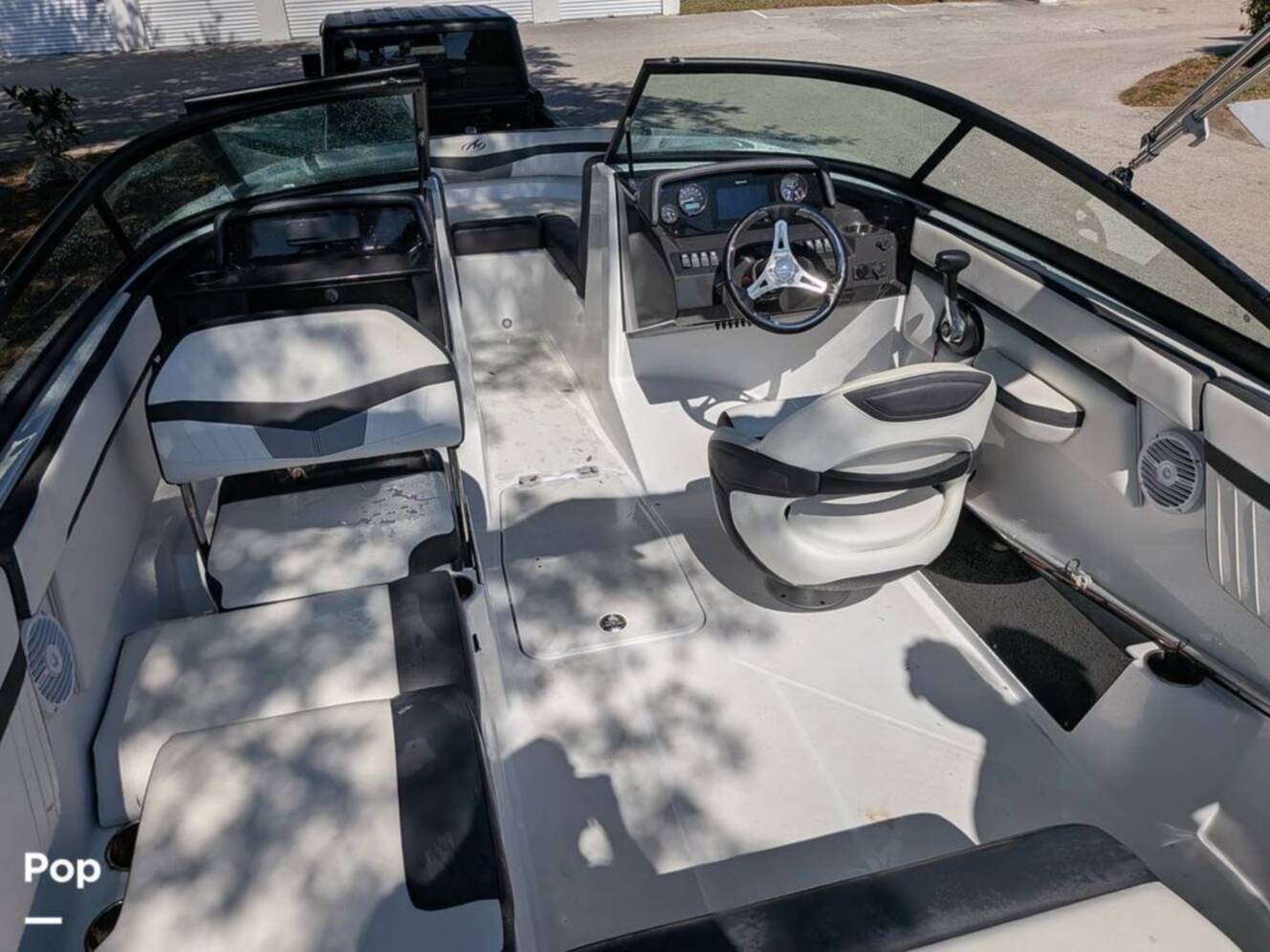 A photo of this 2020 Monterey M205