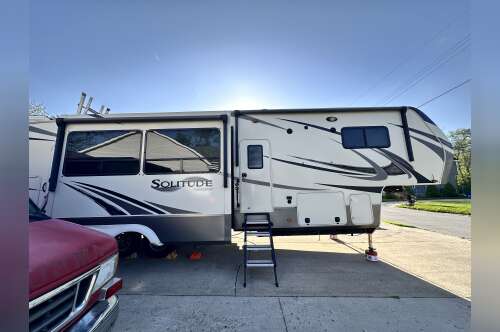 2020 Grand Design SOLITUDE S-CLASS 3740BH in la porte IN