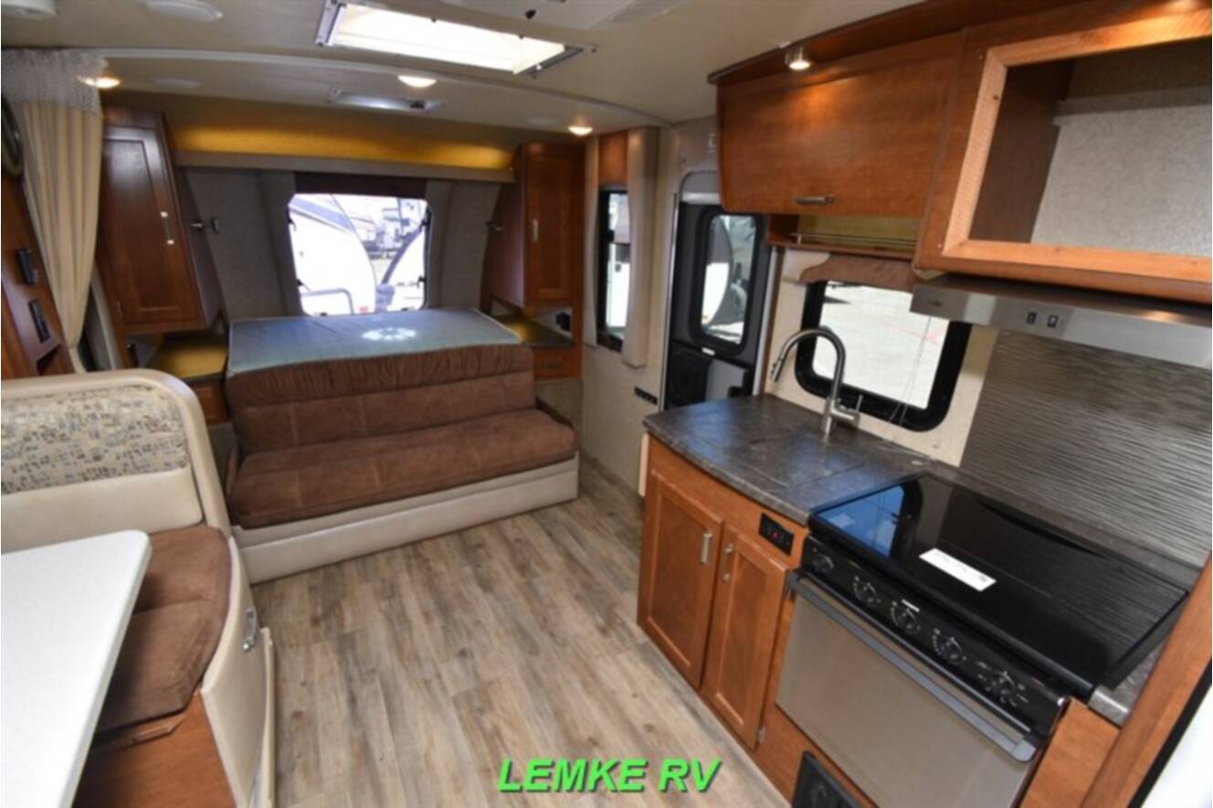 A photo of this 2021 Lance 2185