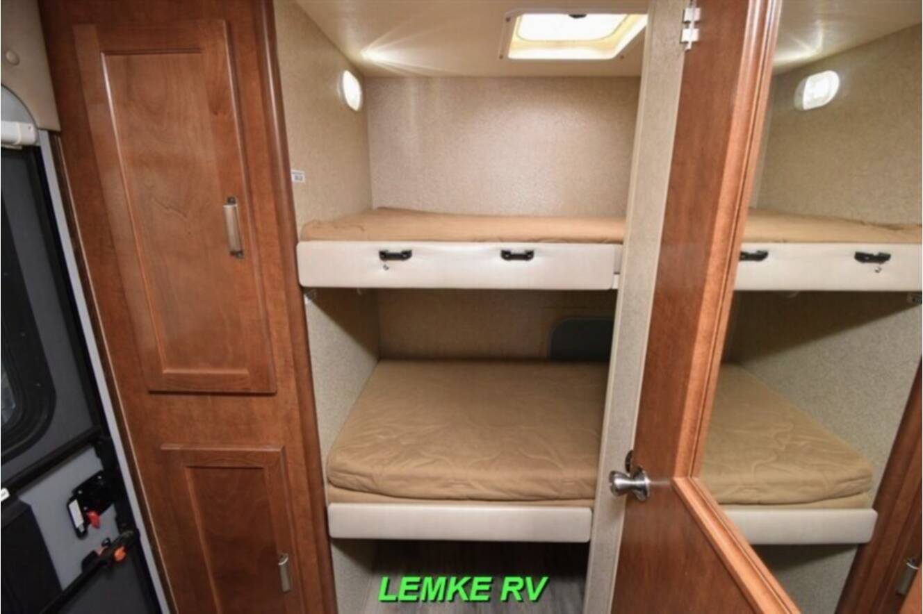 A photo of this 2021 Lance 2185
