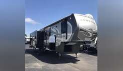 2017 Keystone MONTANA 3661RL RV