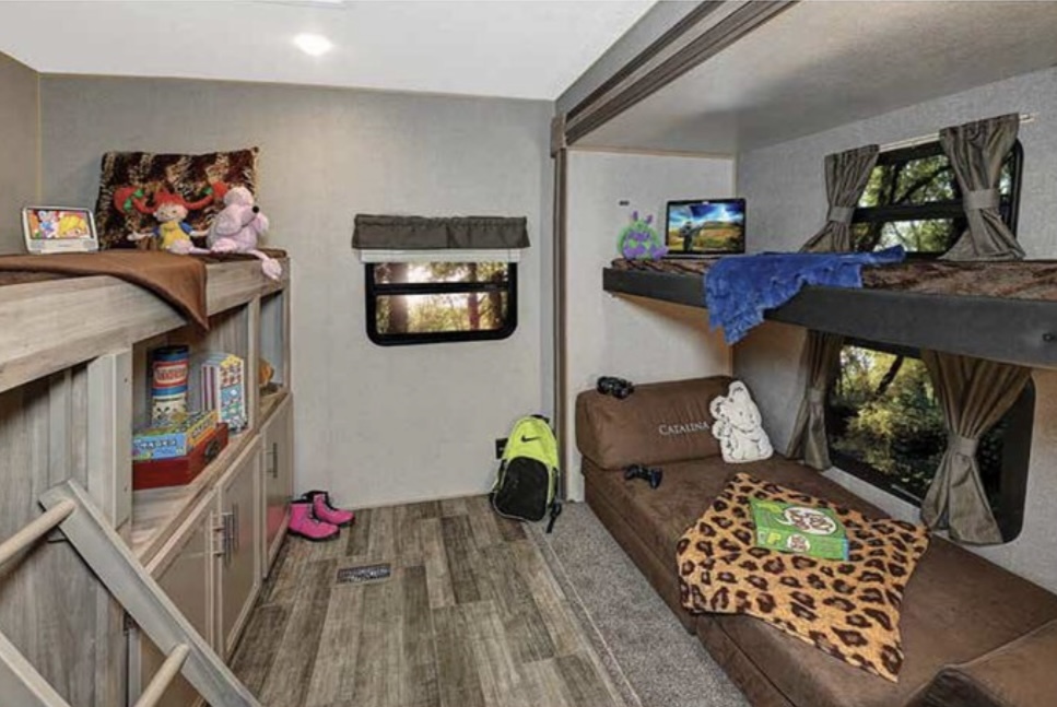 2021 Coachmen CATALINA LEGACY EDITION 323BHDSCK in marysville OH