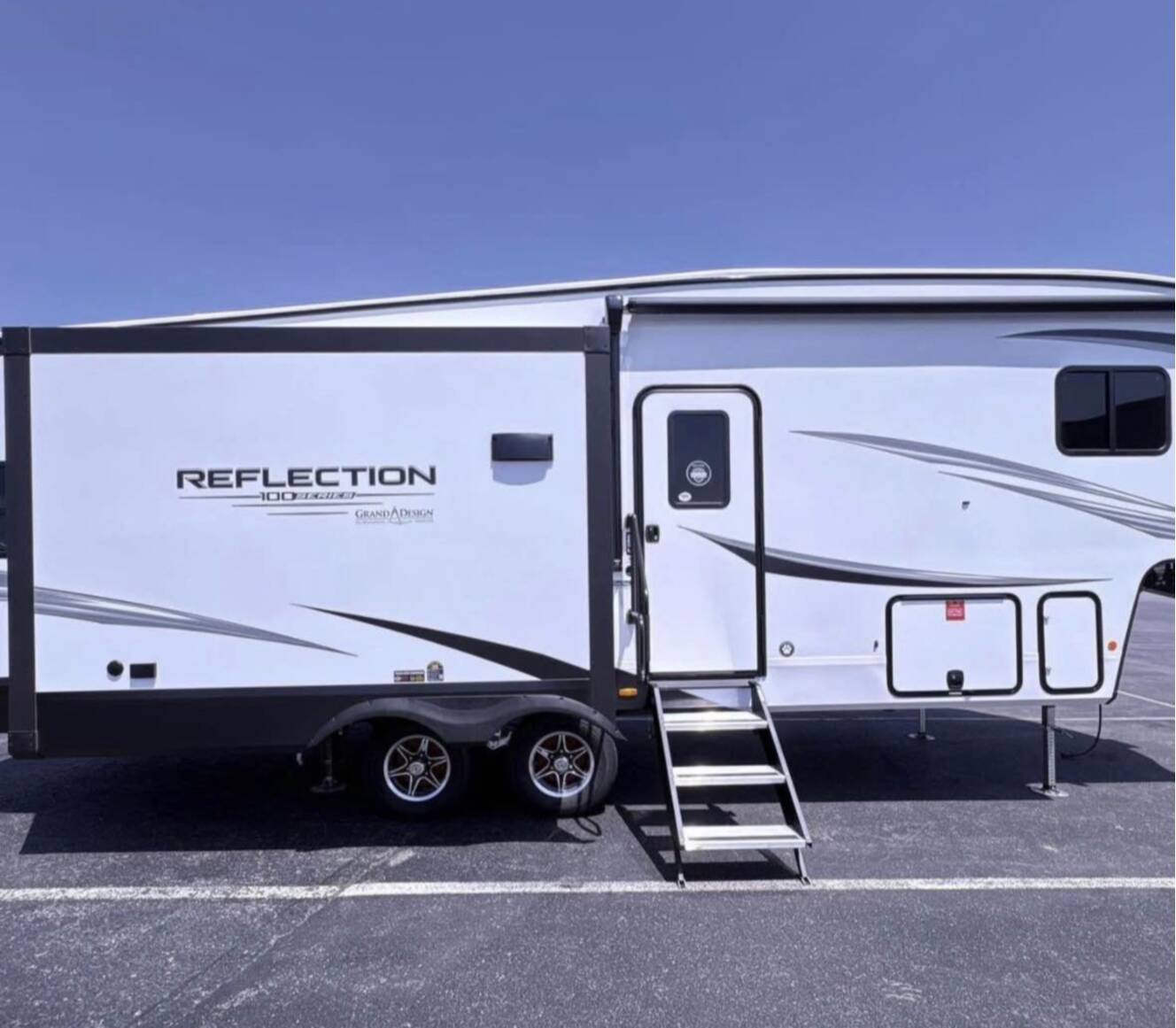 A photo of this 2025 Grand Design REFLECTION 100 SERIES 28RL