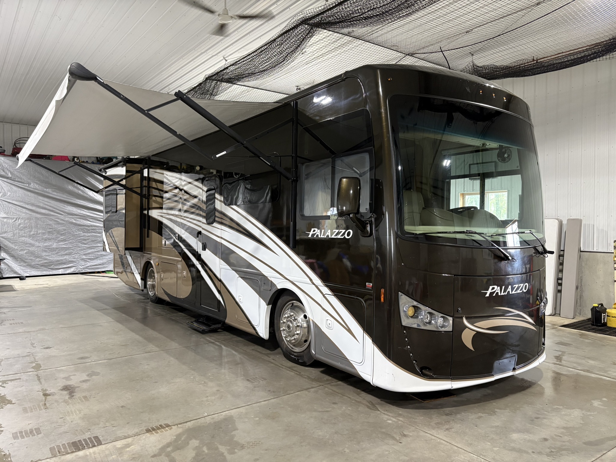2016 Thor Motor Coach PALAZZO 33 3 in middleville MI