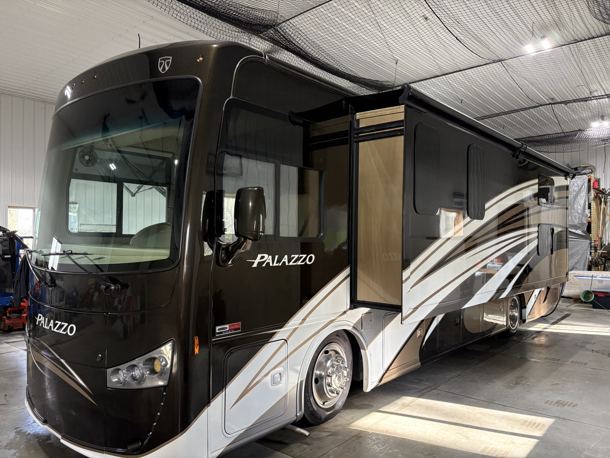 2016 Thor Motor Coach PALAZZO 33 3 in middleville MI