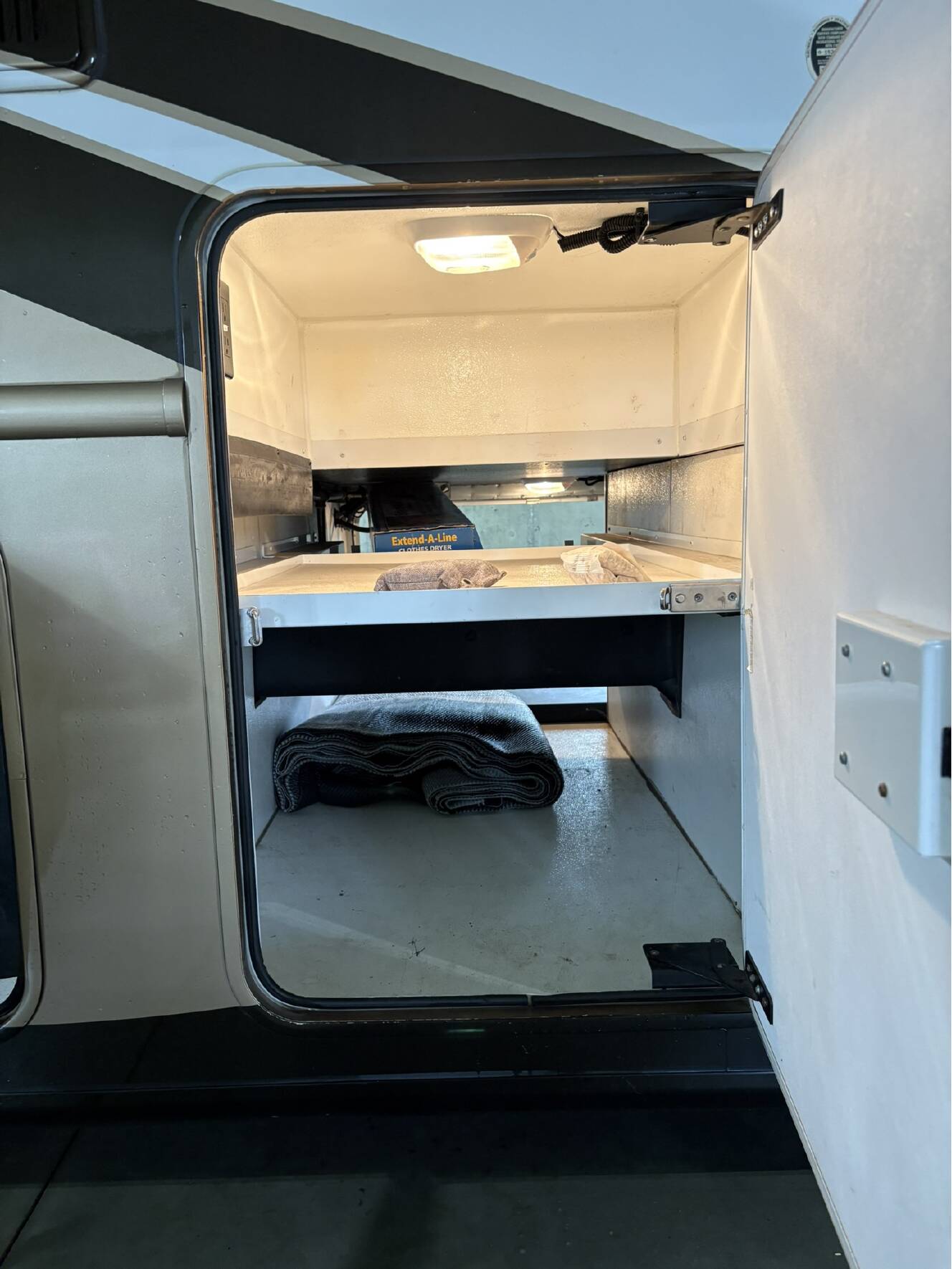 A photo of this 2016 Thor Motor Coach PALAZZO 33 3