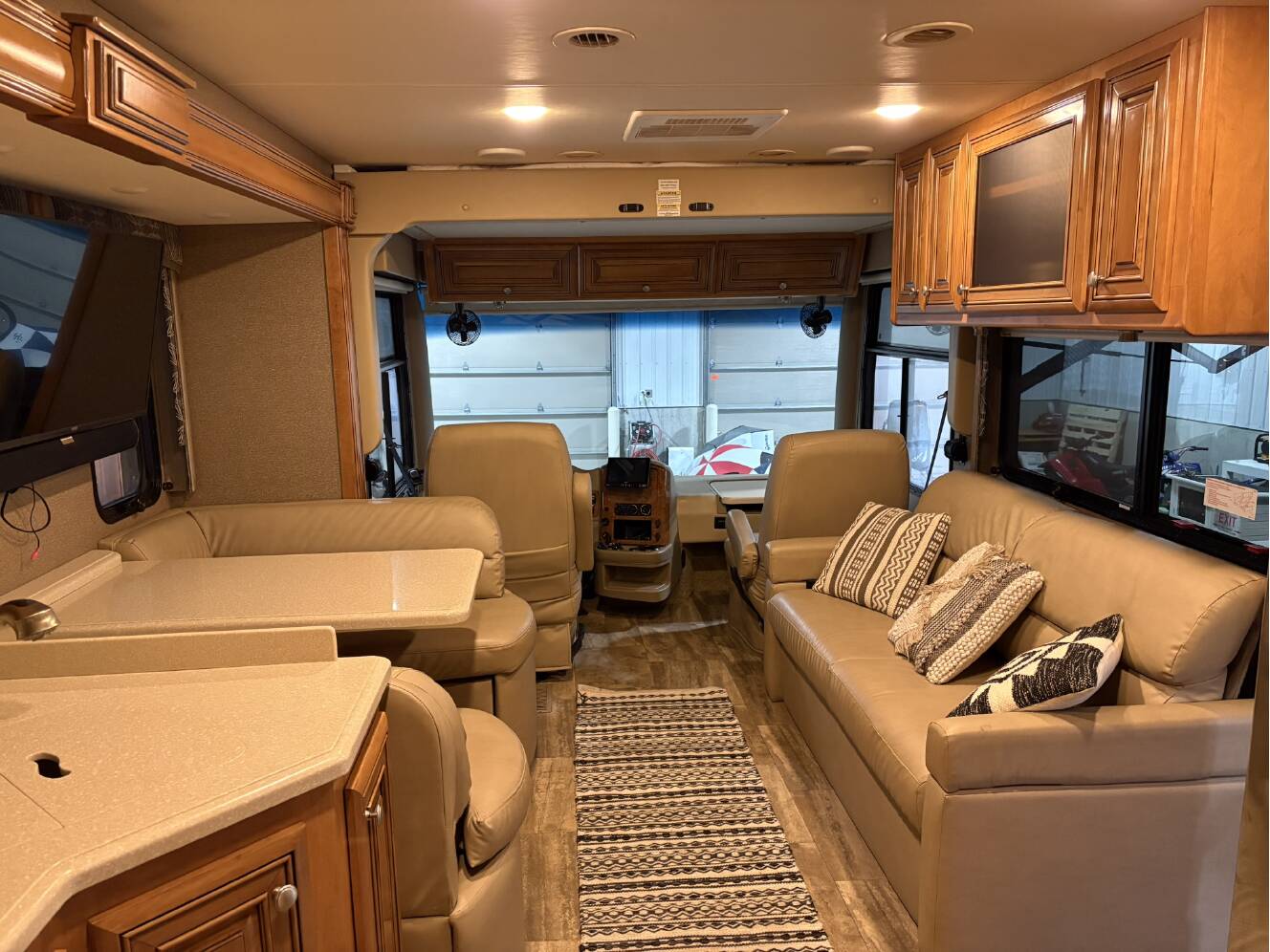 A photo of this 2016 Thor Motor Coach PALAZZO 33 3