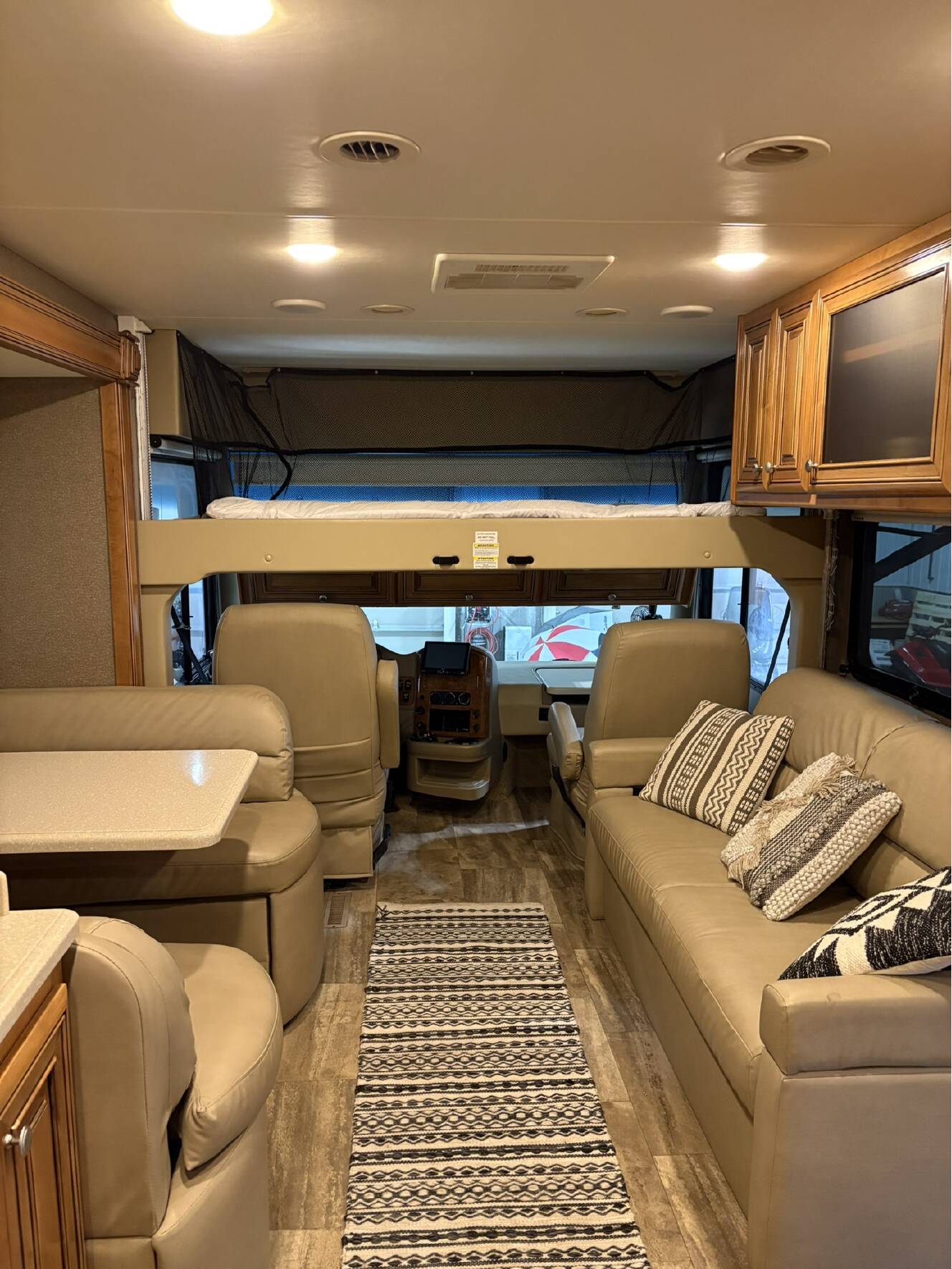 A photo of this 2016 Thor Motor Coach PALAZZO 33 3