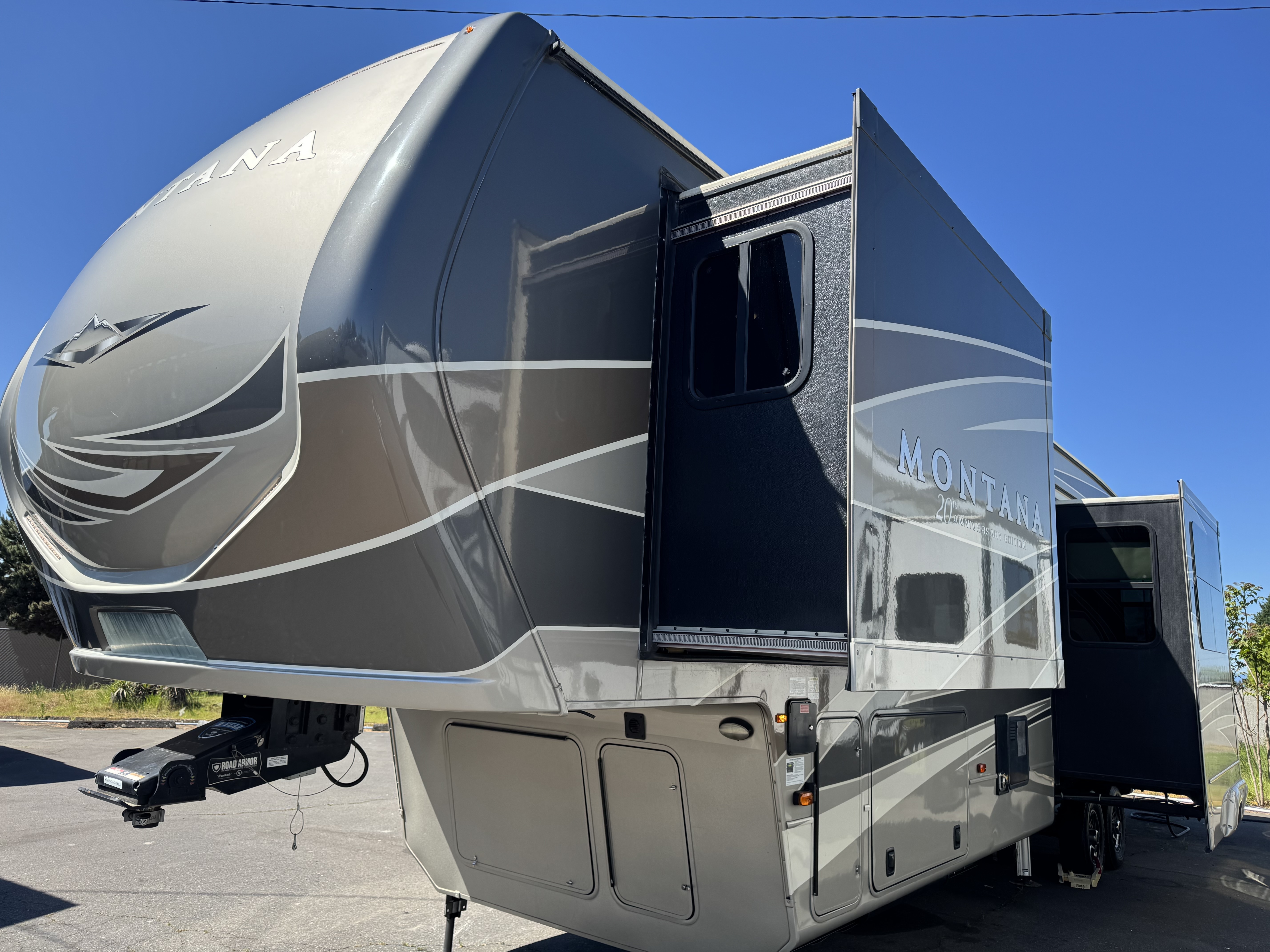 2019 Keystone MONTANA 3700LK in vancouver WA