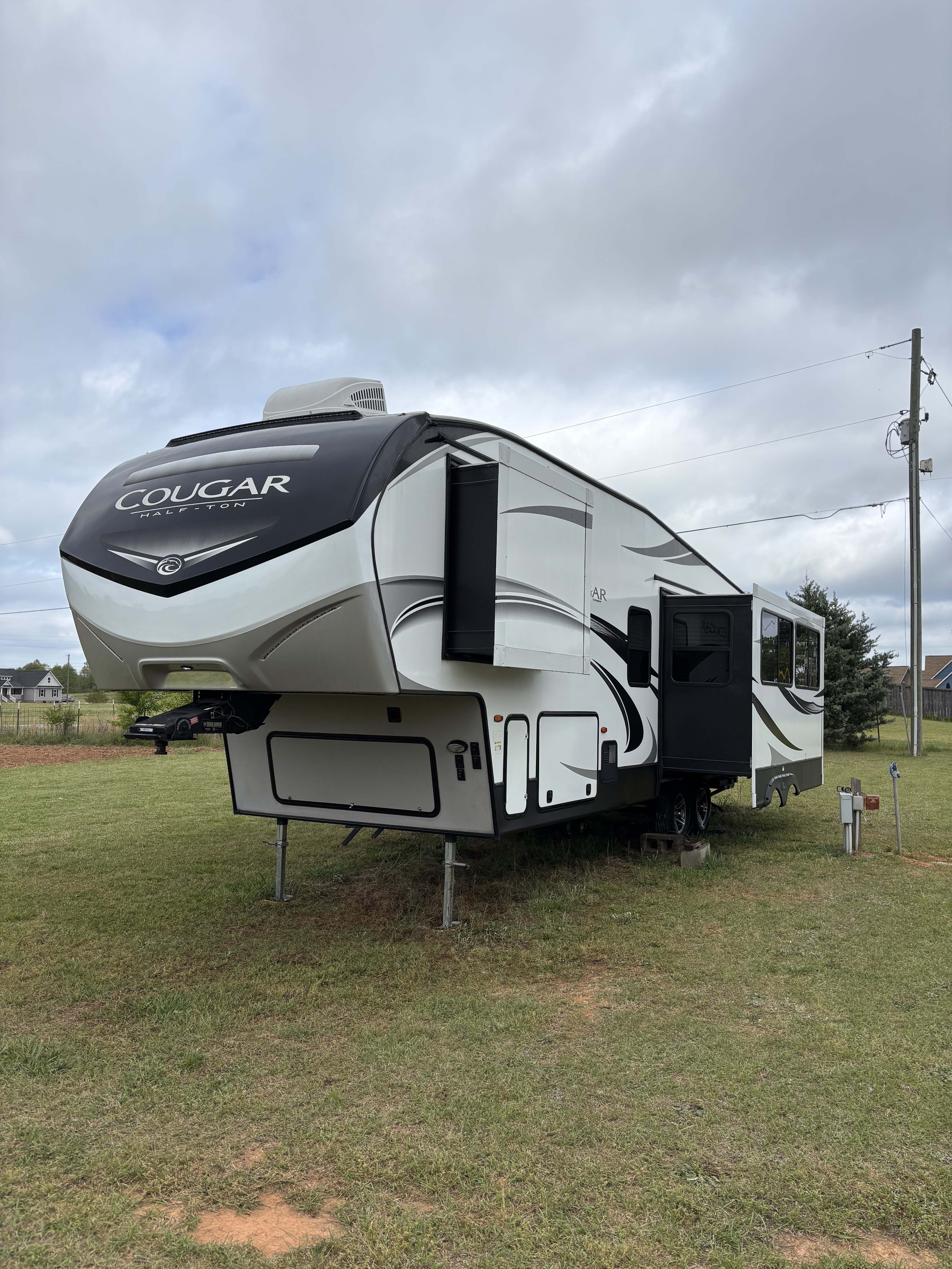 2020 Keystone COUGAR HALF-TON 29RKS RV