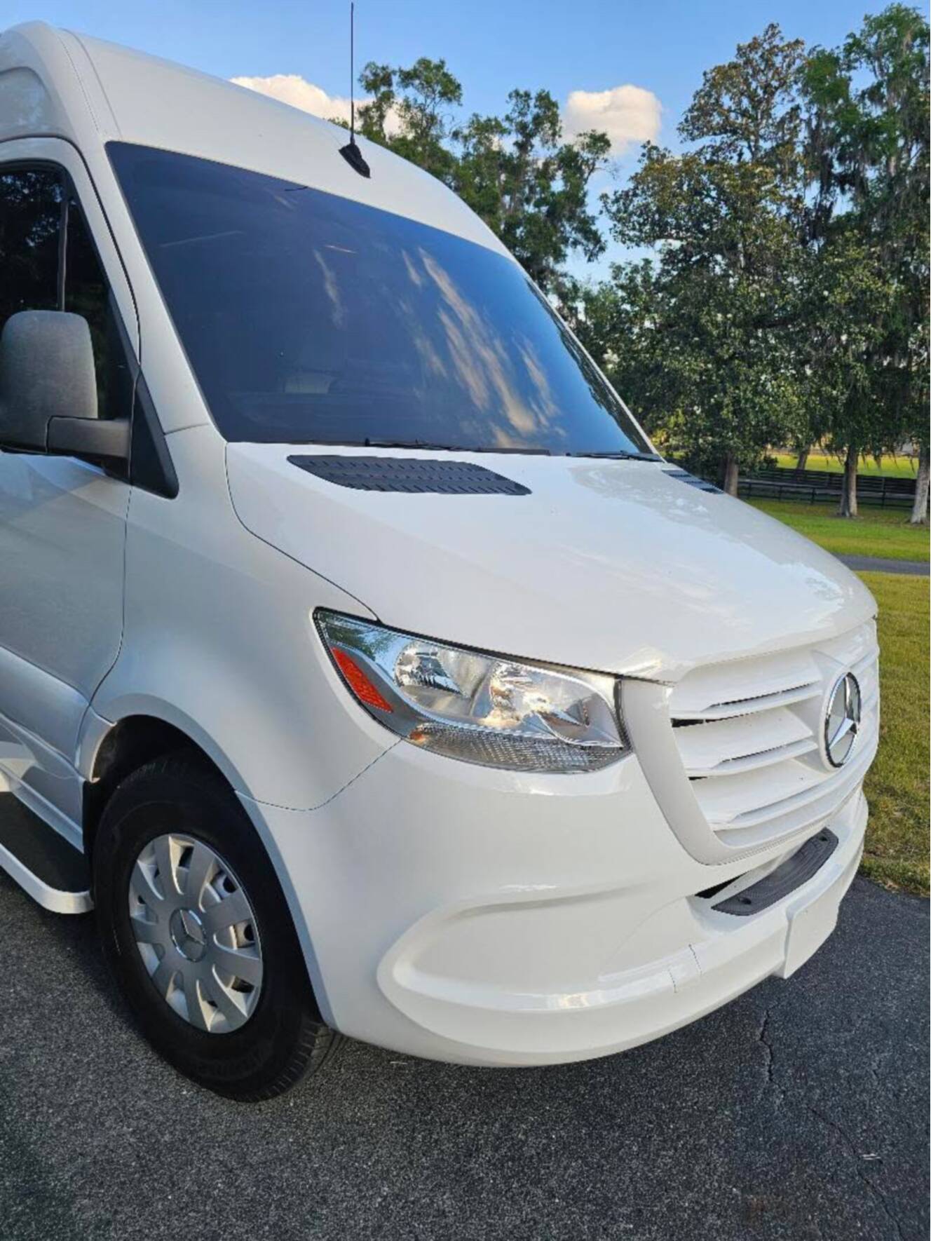 A photo of this 2022 Ultimate Toys Ultimate Weekender
