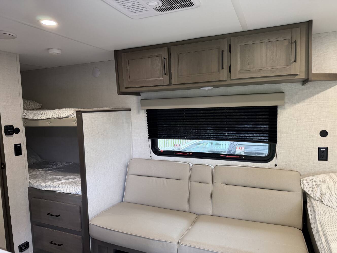A photo of this 2025 Grand Design TRANSCEND ONE 151BH